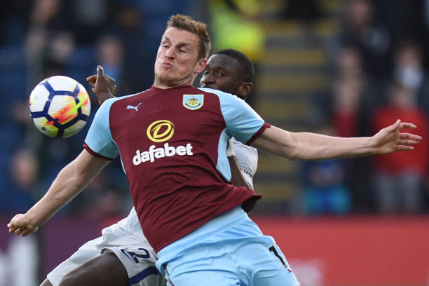 布置过于依 布置过于依