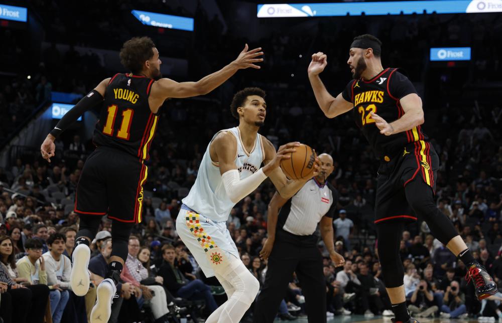 两队强强对 两队强强对